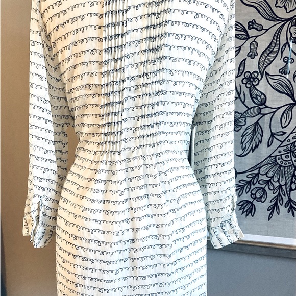 Free People sheer cream blouse w Navy pattern - Picture 8 of 10